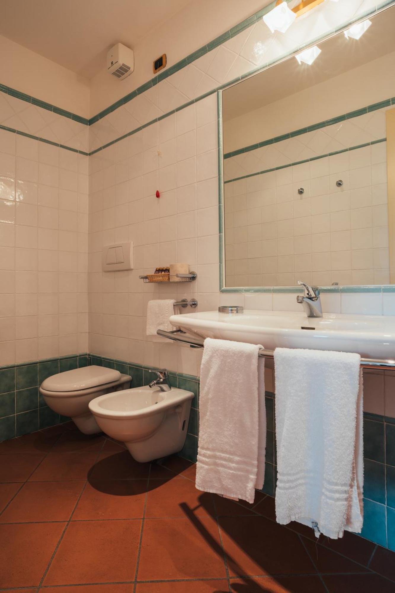 Albergo Cane Dozza Zewnętrze zdjęcie